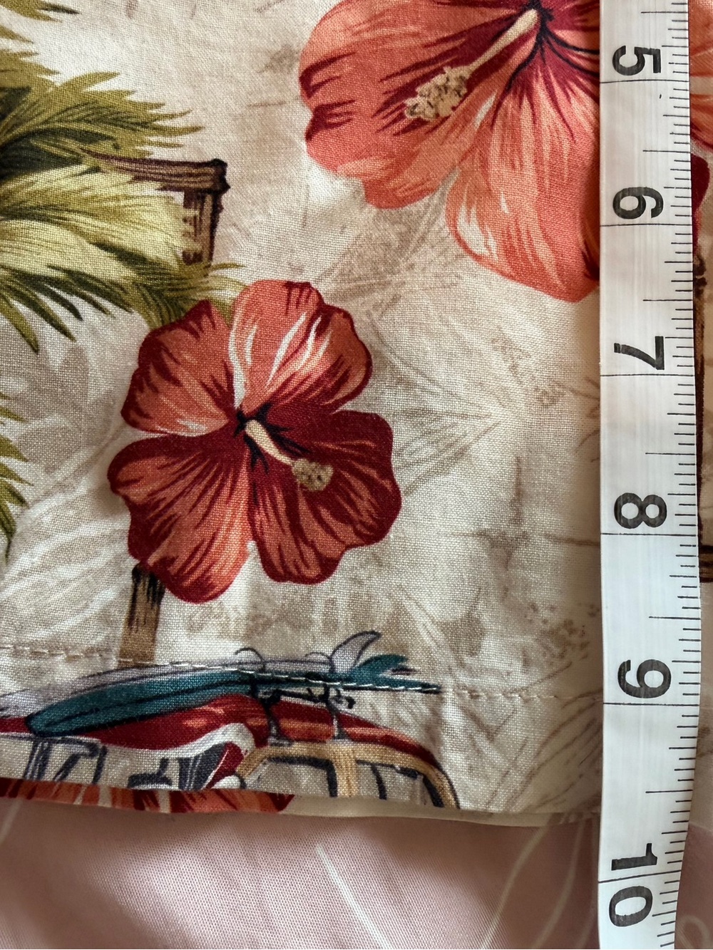 Vintage Islands Fine Burgers & Drinks
Hawaiian Aloha Shirt - Size XS. - Picture 15 of 16